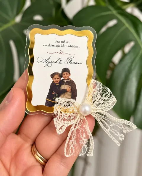 Fiyonk Kesimli, Dantel Kurdeleli, Nişan Magneti – Magnetler