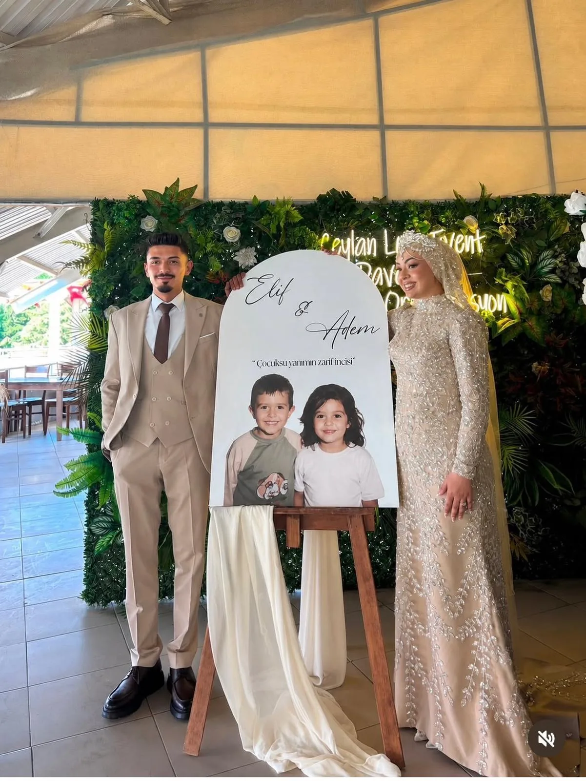 Tubi Event müşterisinin etkinliğinden kişiye özel karşılama panosu fotoğrafı